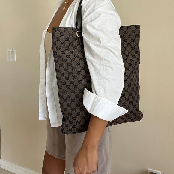 GUCCI GG Supreme Dark Brown Canvas and Leather Tote - Picture 12 of 16